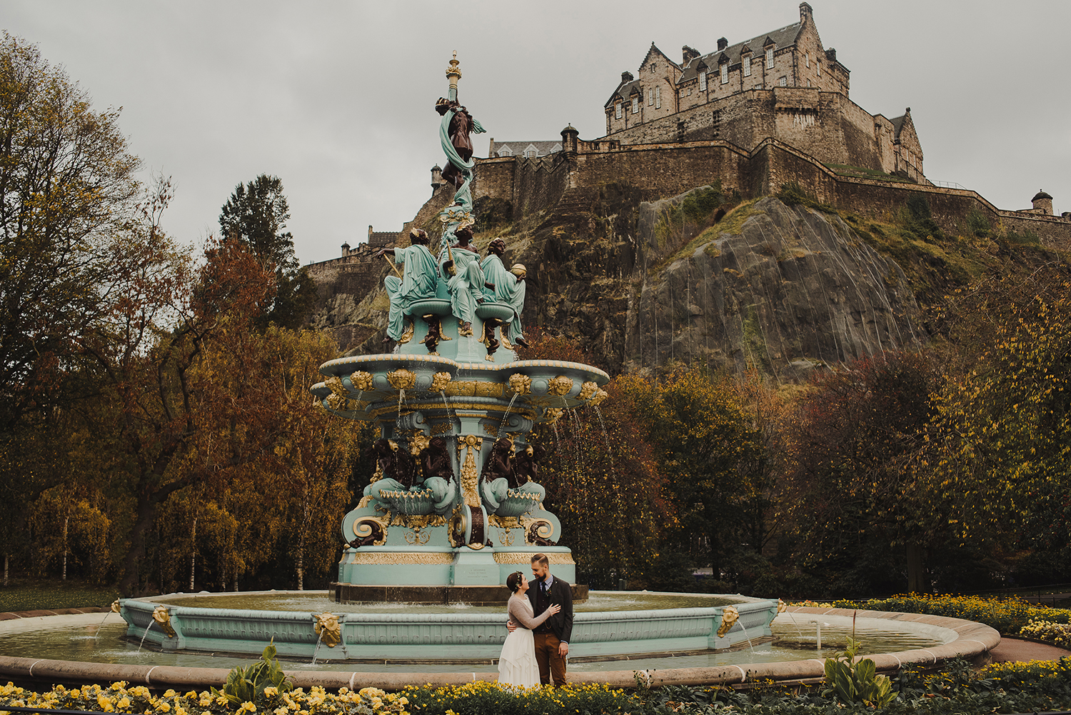 edinburgh castle wedding photo