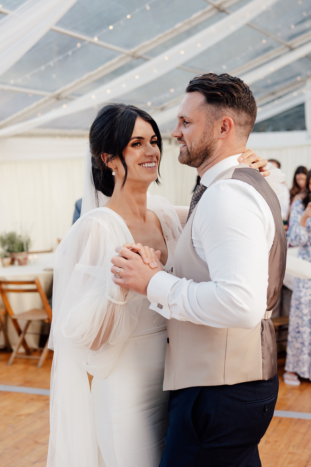 First dance of Abbie & Joe captured by Edinburgh photographer. 
